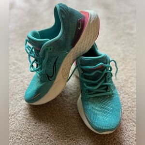 Nike Invincible Flynit 2
